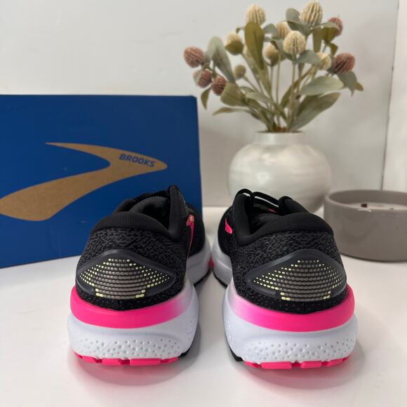 Brooks Ghost 16 Running Sneaker Lace Up Black/Pink 1204071B074 Women 6 M NWB - Picture 4 of 10